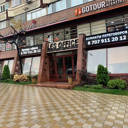 Les Mini Hotel Алма Ата Екстериор снимка