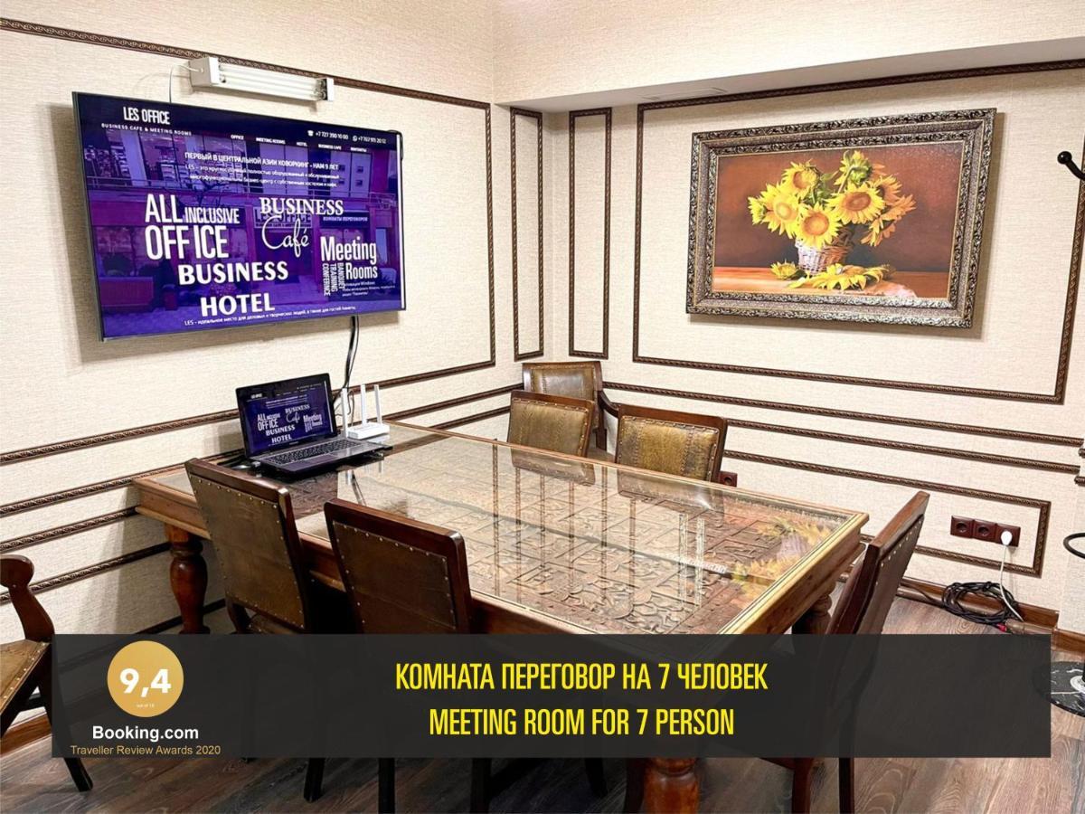 Les Mini Hotel Алма Ата Екстериор снимка